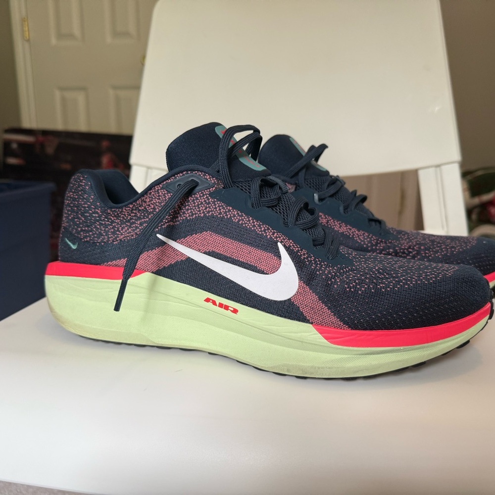 Nike Air Winflo 11 Running‎ Shoes Sz 13 FJ9509-403 Armory Navy Hot Punch